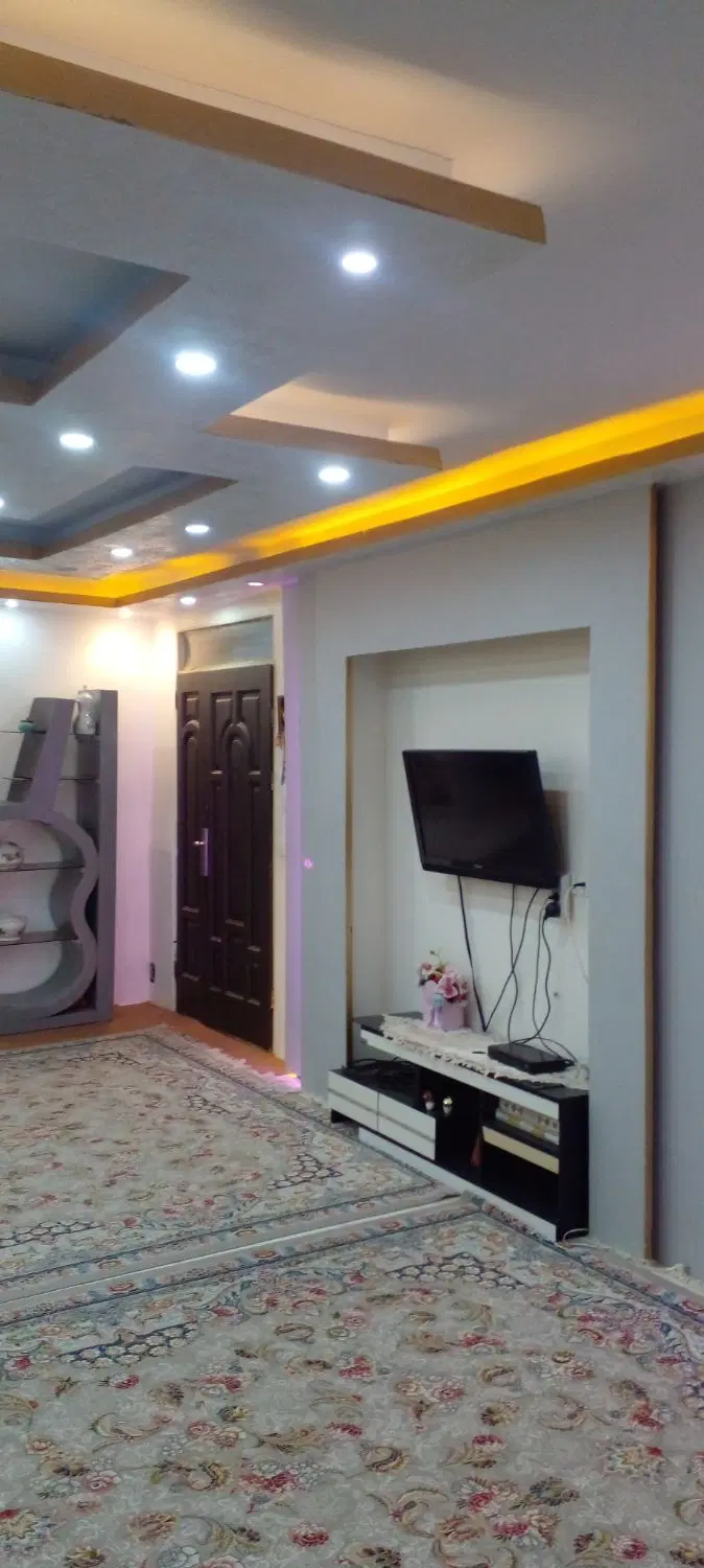 فروش یک واحد از آپارتمان