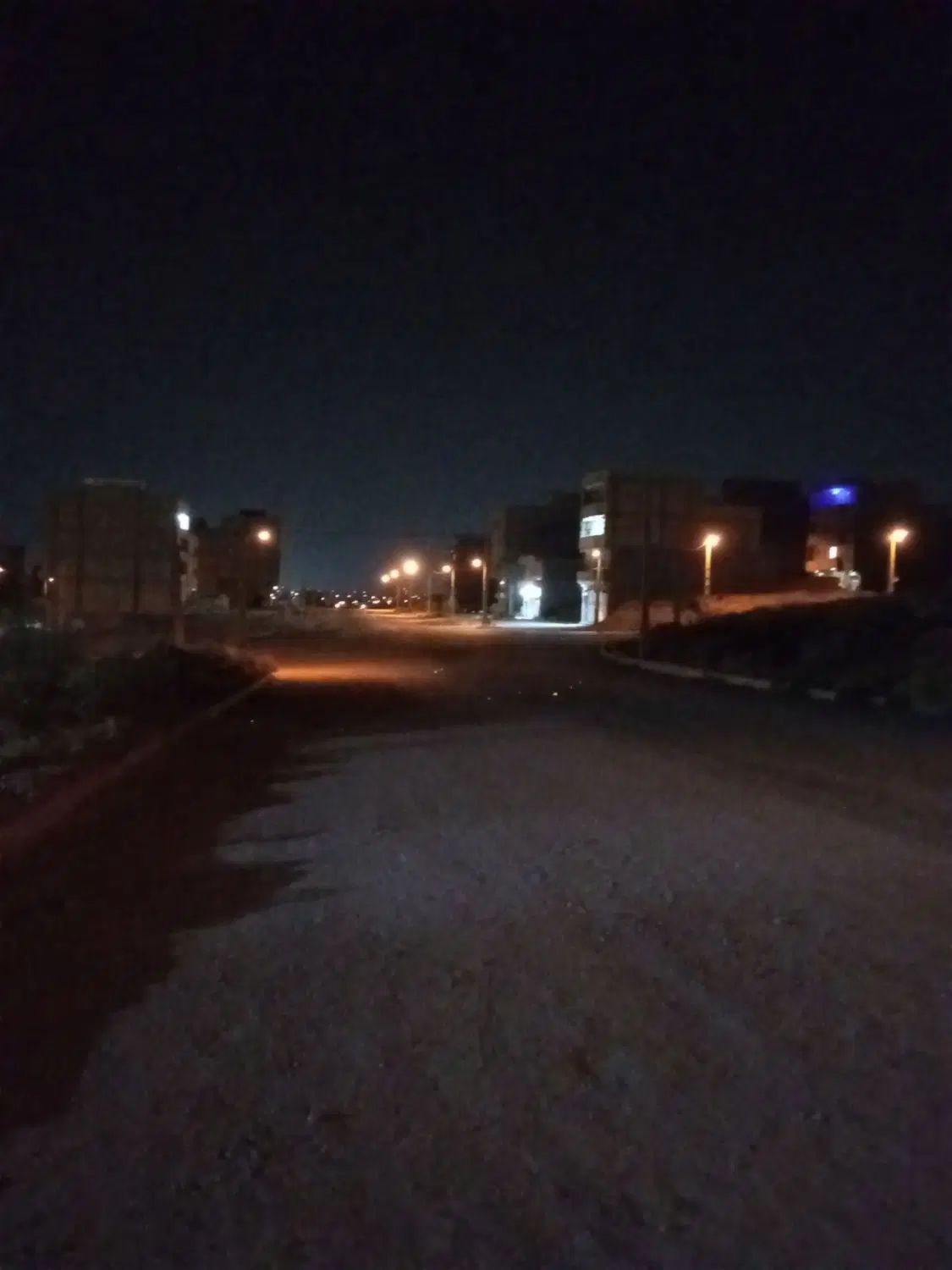 آپارتمان دوکله بر خیابان 44متری بهداری فاز 3