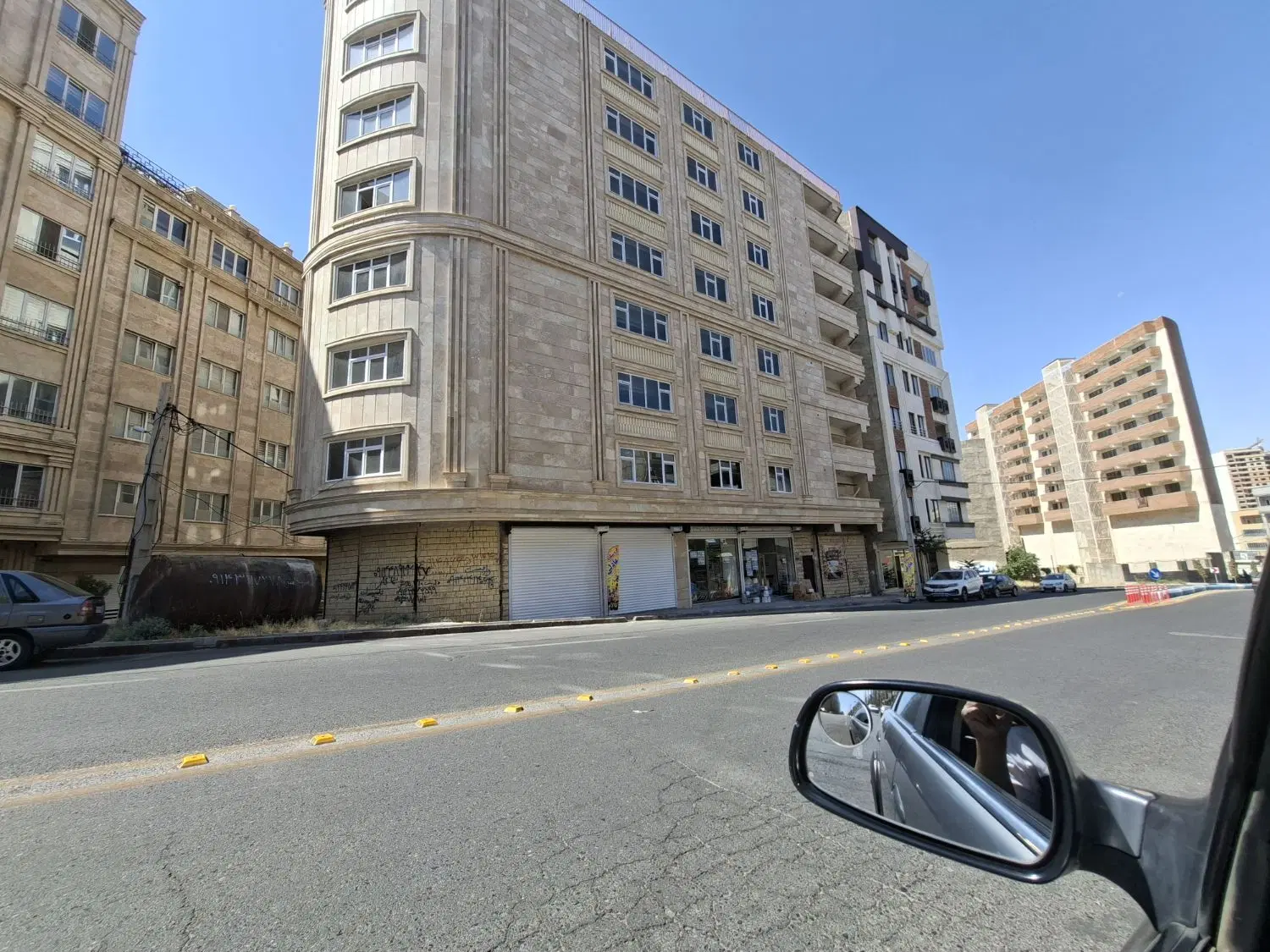 مغازه در مرزداران و نیاوران