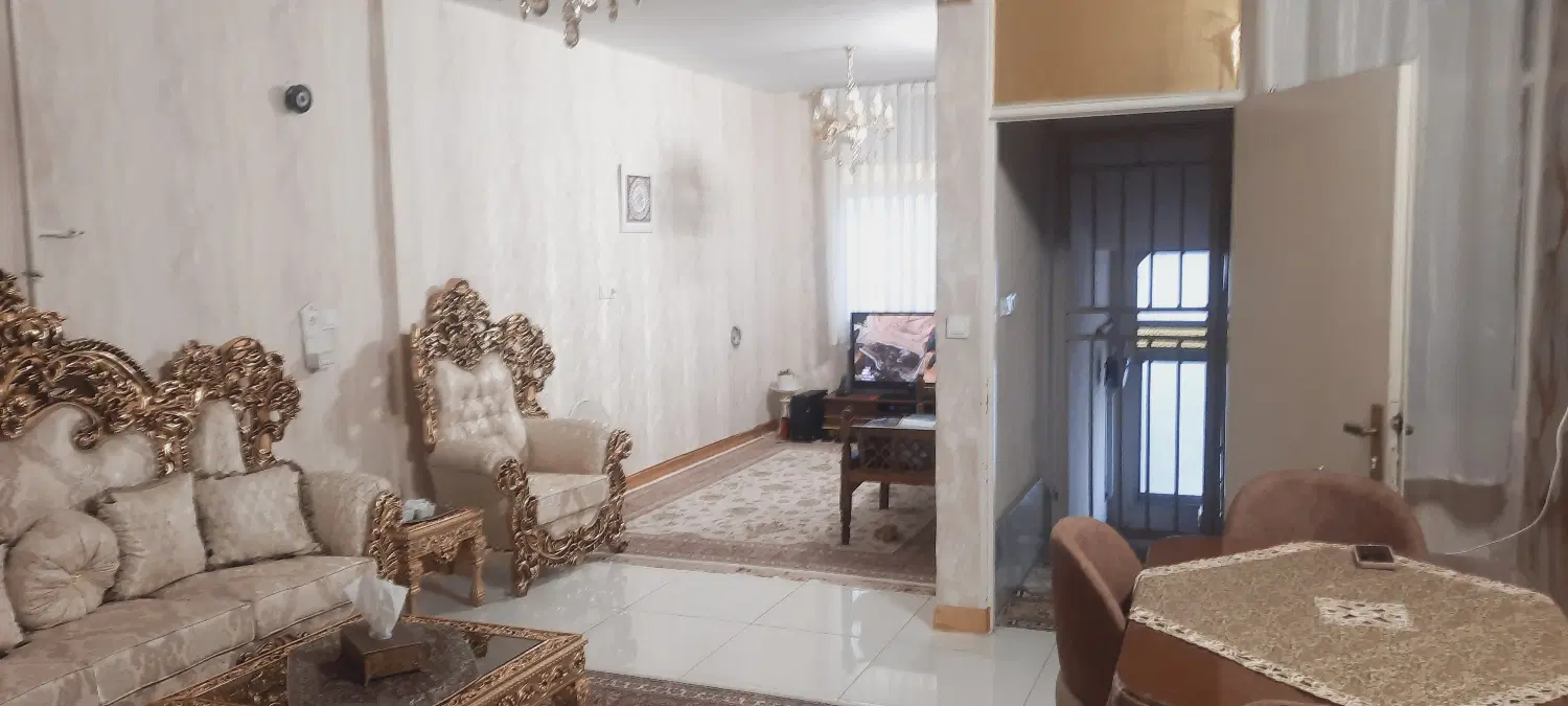 خانه ویلایی ۳ونیم طبقه