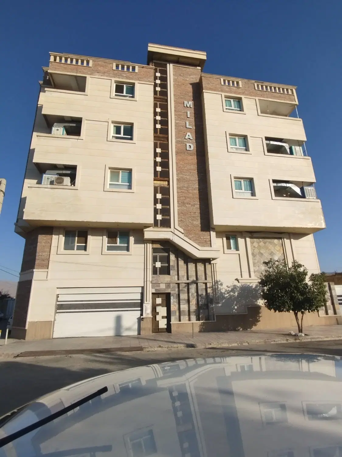 فروش آپارتمان دو خوابه در بهترین نقطه شهر