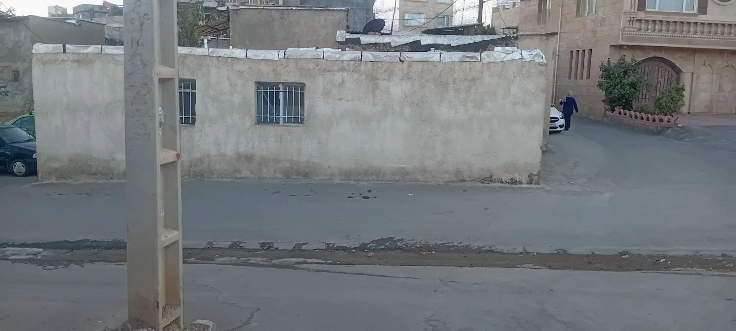 خانه مسکونی با لوکیشن عالی سه نبش
