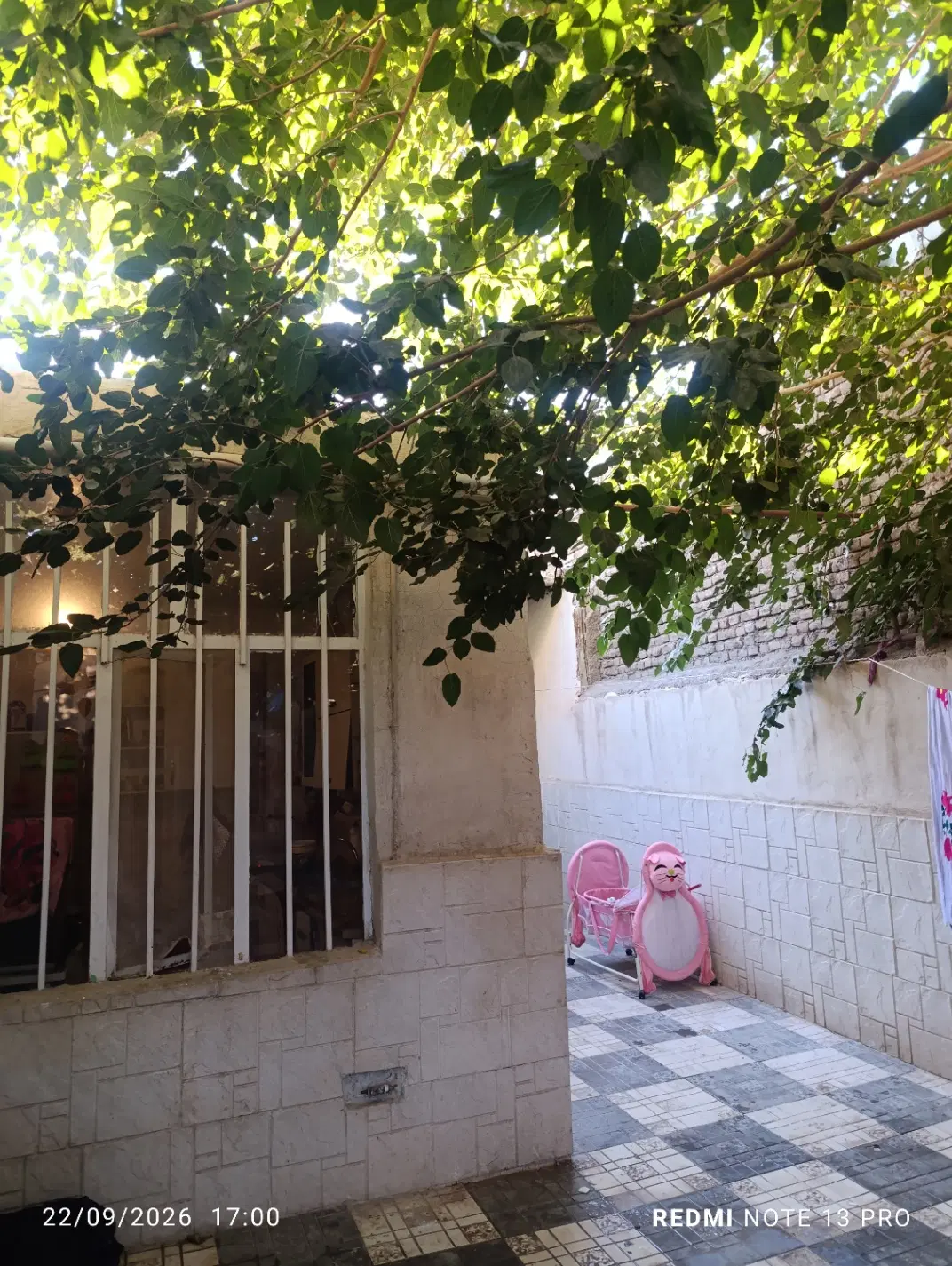 ویلای ۱۸۰متری‌.سند تک برگ.همراه با مغازه مجزا