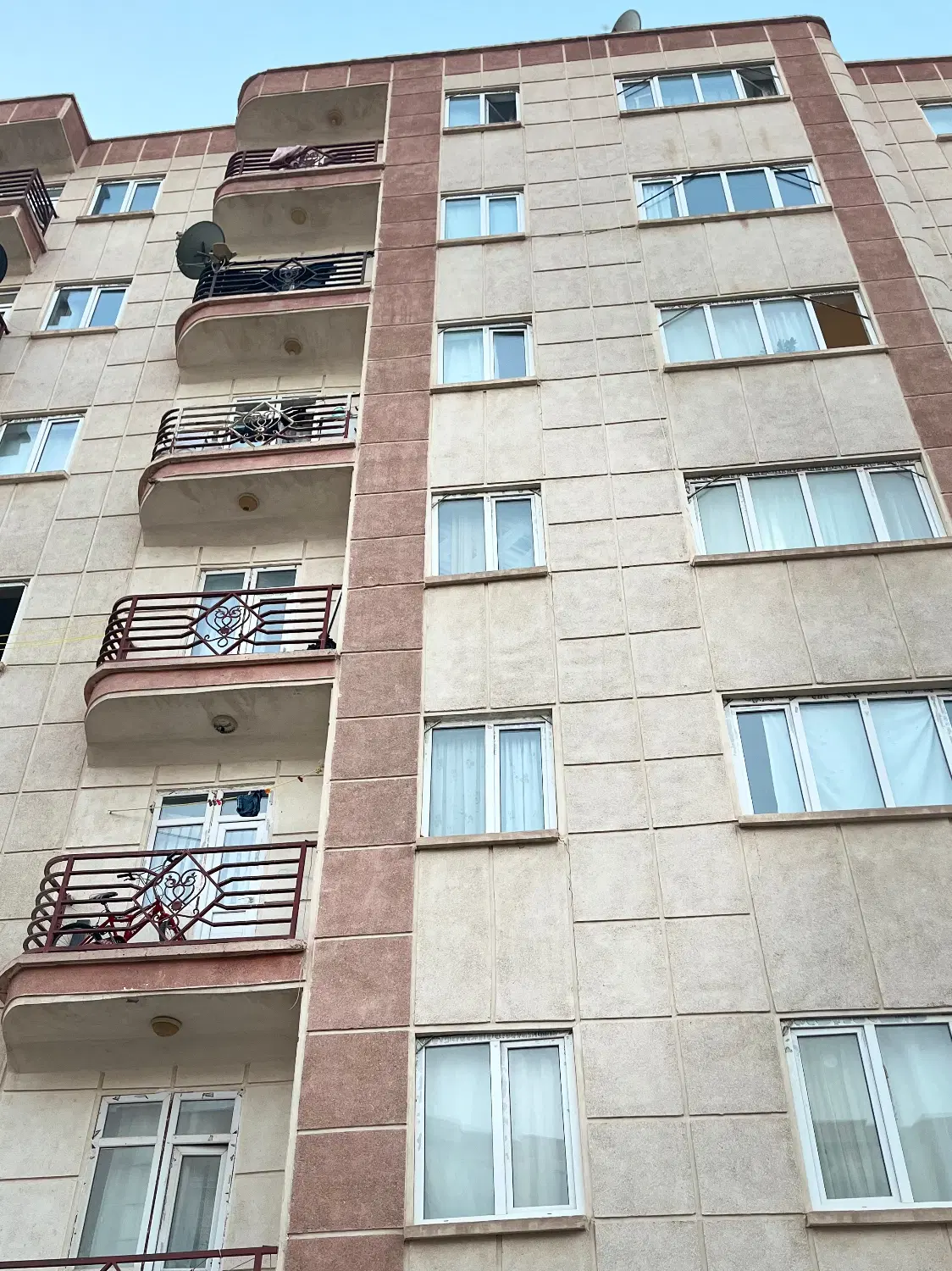 فروش واحد مسکونی شهرک کوثر مجتمع فرهنگیان