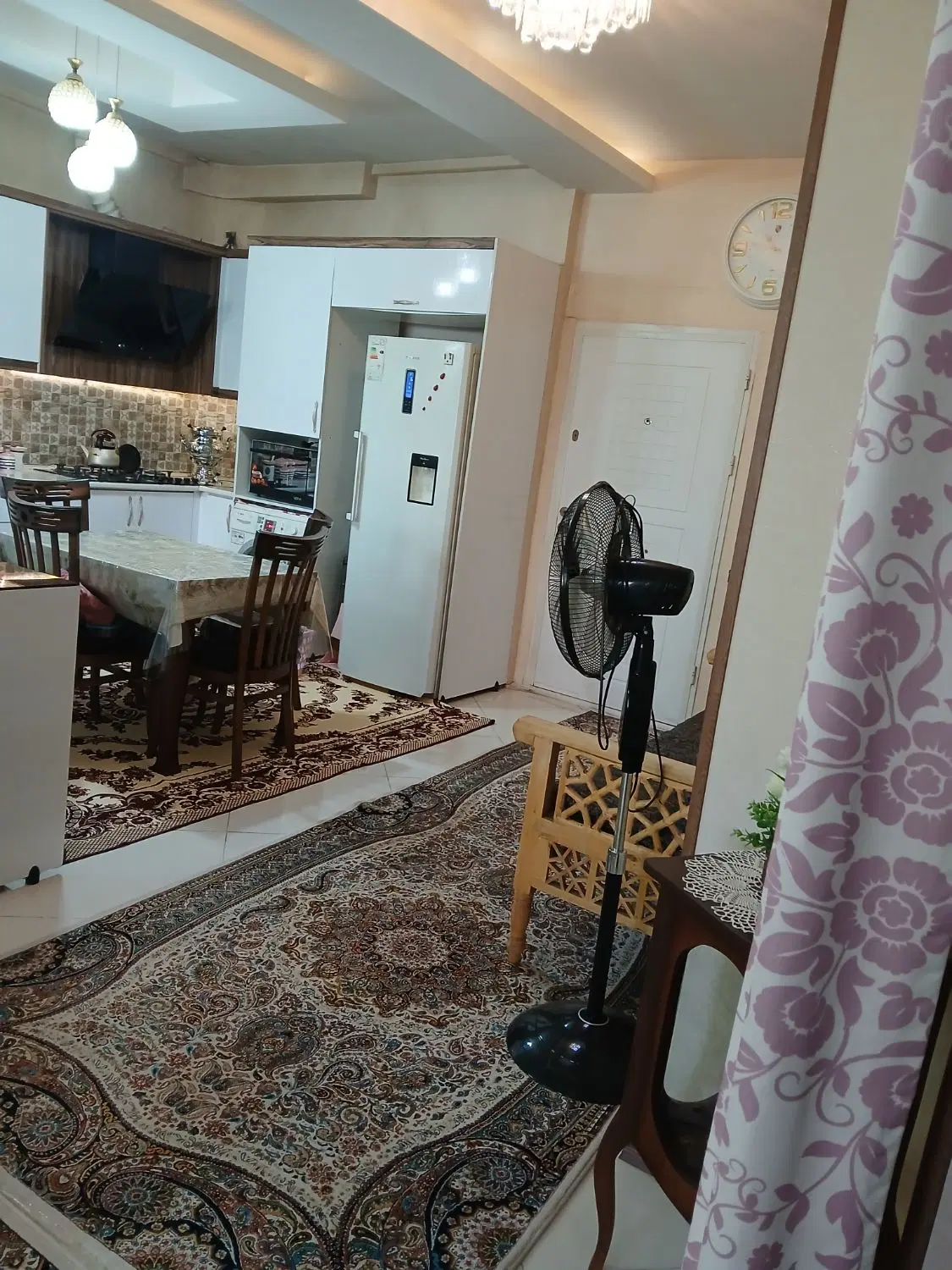 آپارتمان طبقه اول