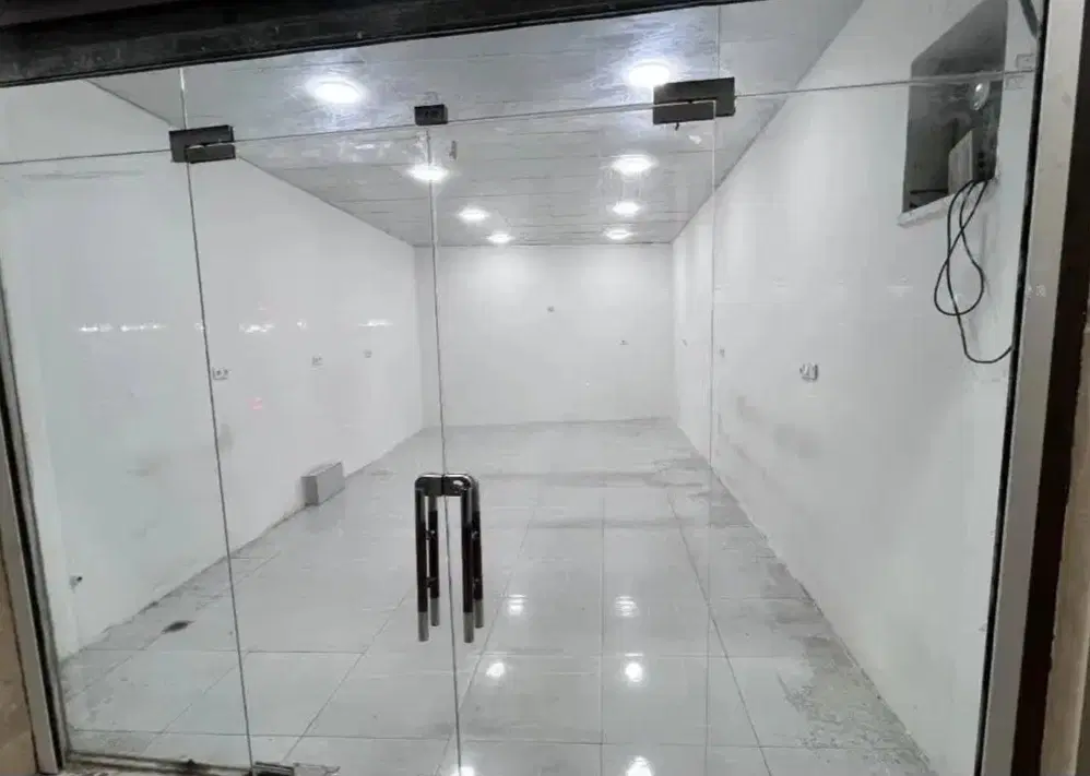 مغازه ۲۰ متری  در مرکز شهر