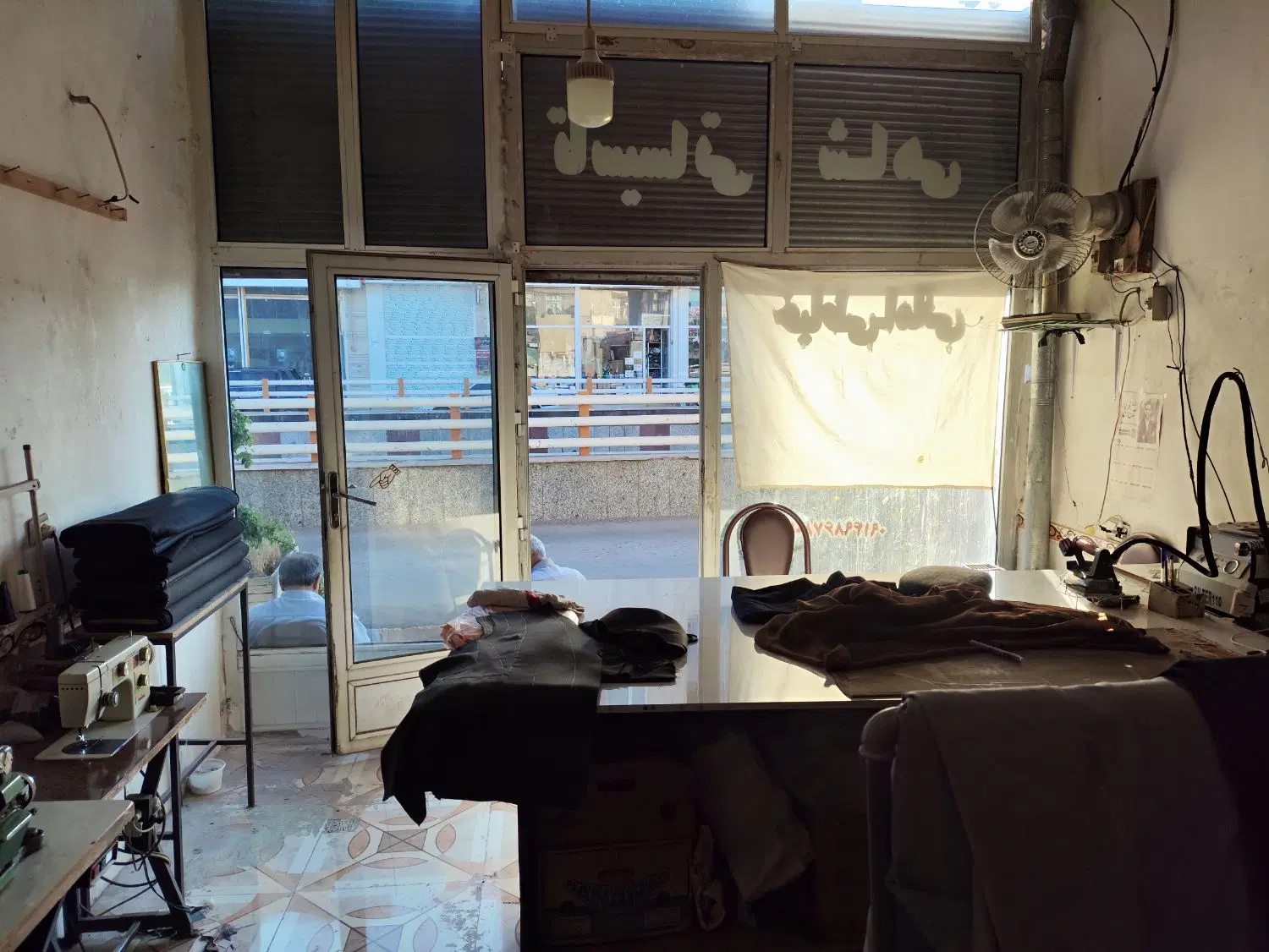 مغازه در محله حسن آباد