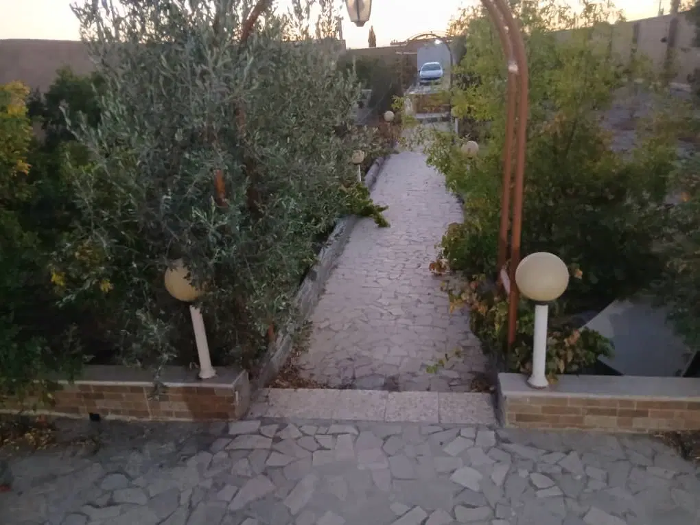 باغ ۱۲۰۰ متری شیک و زیبا