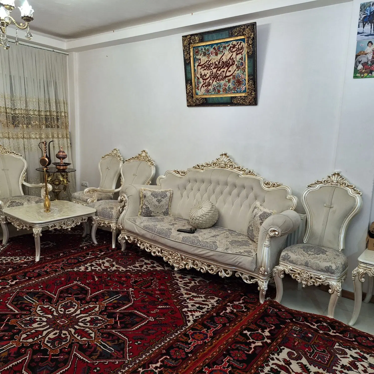 حیاط و آپارتمان فروشی در دارایی 3