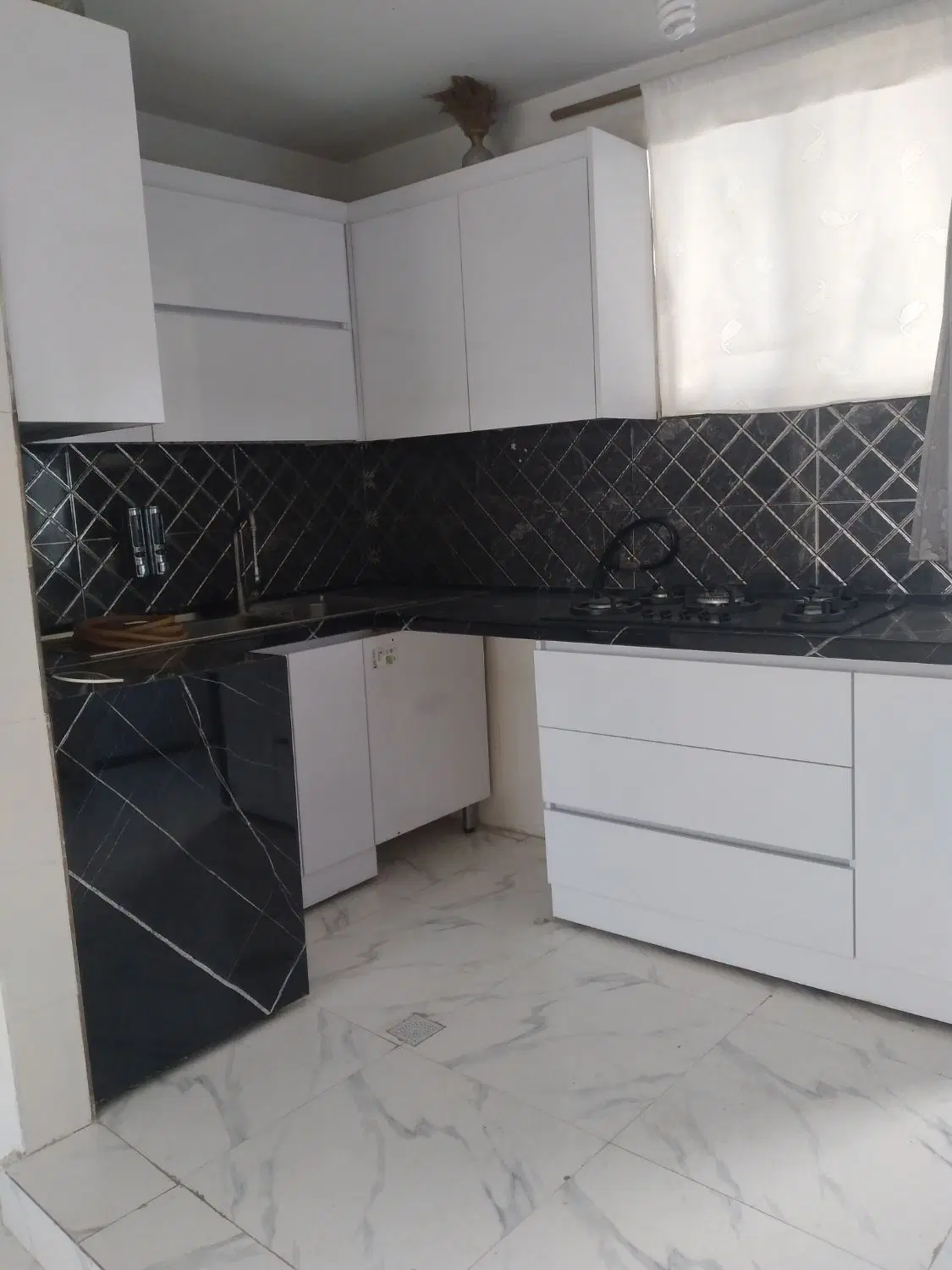 طبقه نوساز ۷۵متری