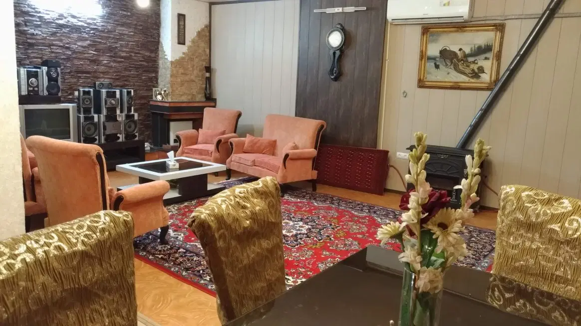 هم خانه خانوم بدون لوازم  نیازمندیم