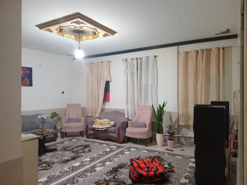 واحدطبقه اول۶۰ متری