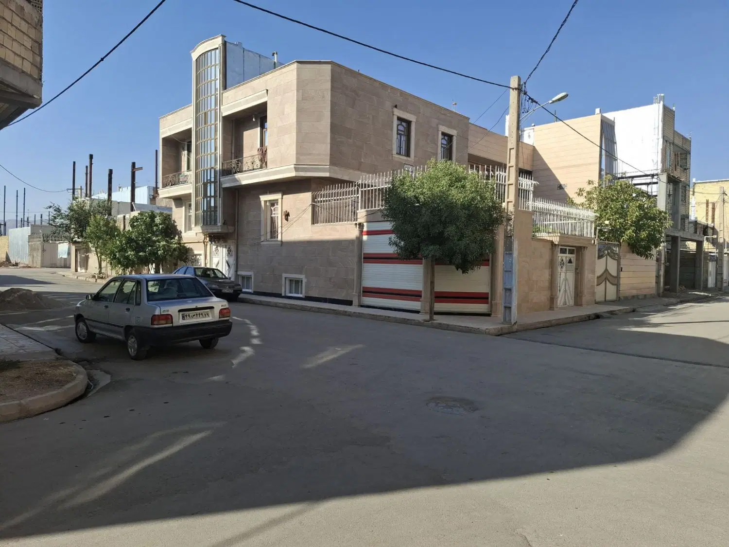فروش ساختمان دو طبقه ویلایی تجاری