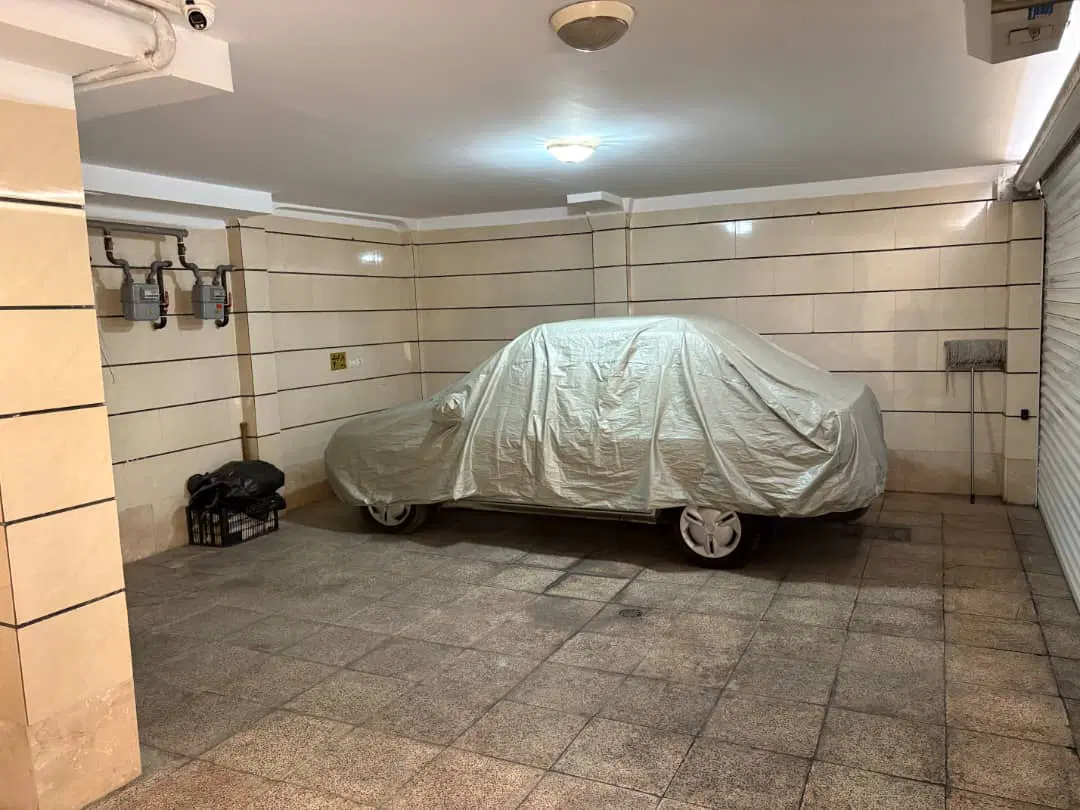 ۵۰ متر اسانسور پارکینگ انباری بالکن املاک