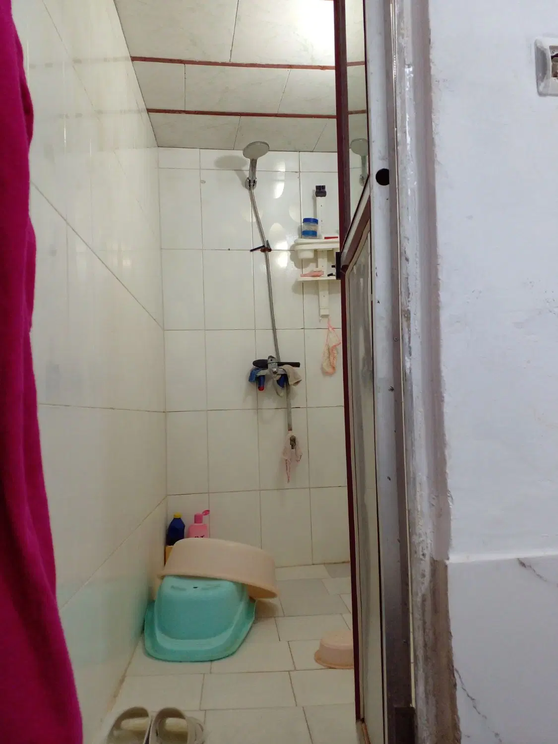 طبقه همکف ۶۰متری درتوس۳۳کشف