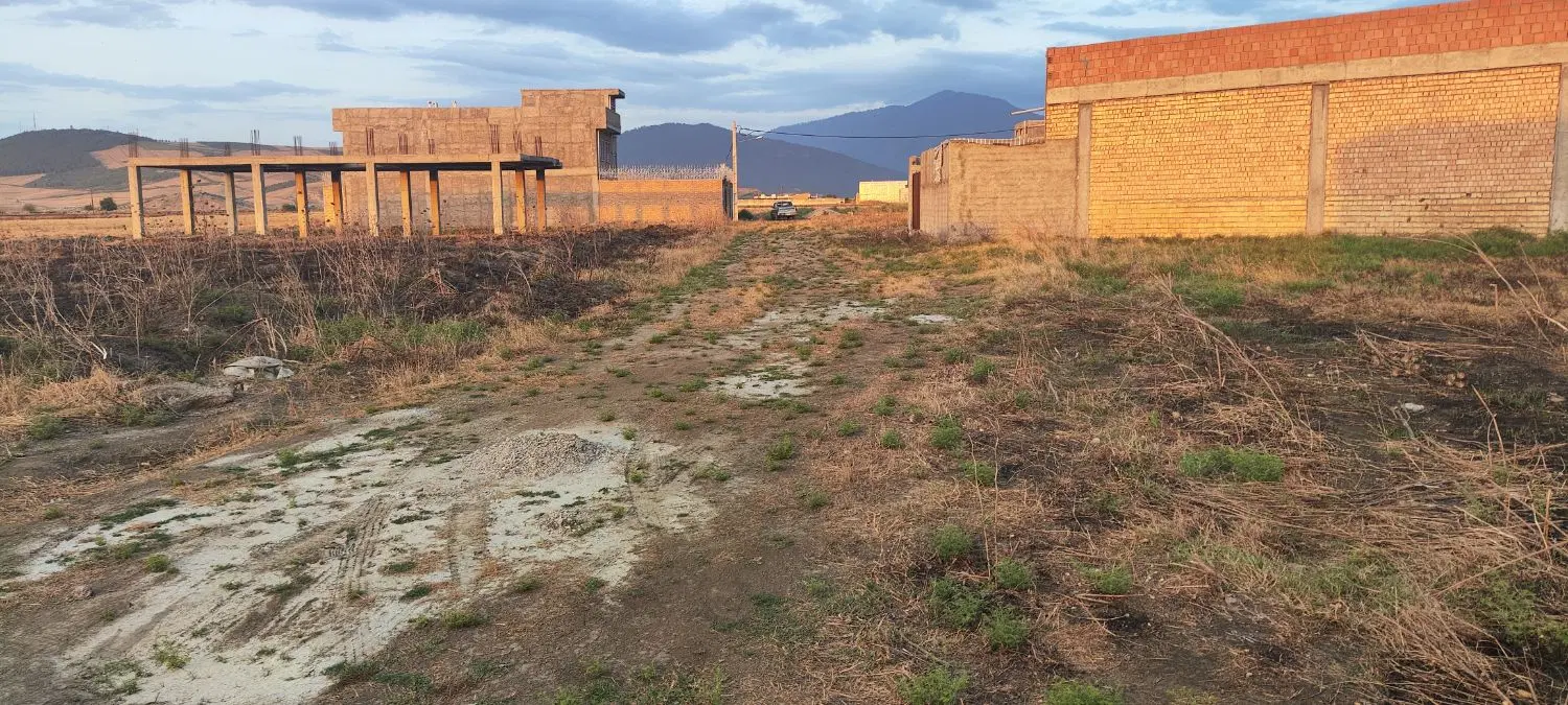زمین مسکونی دارای کاربری150متری دهنه6