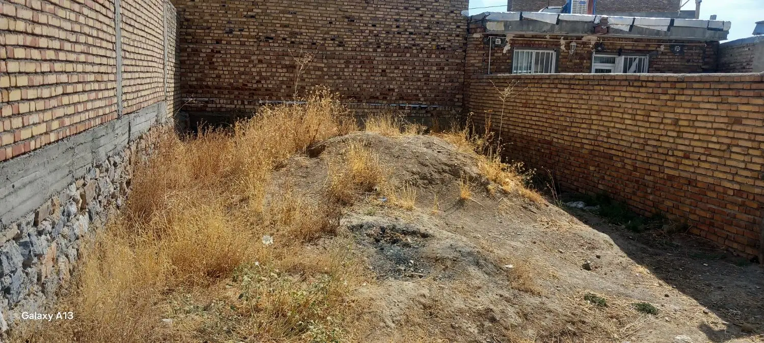 ۹۶ مت خاک یک نبش