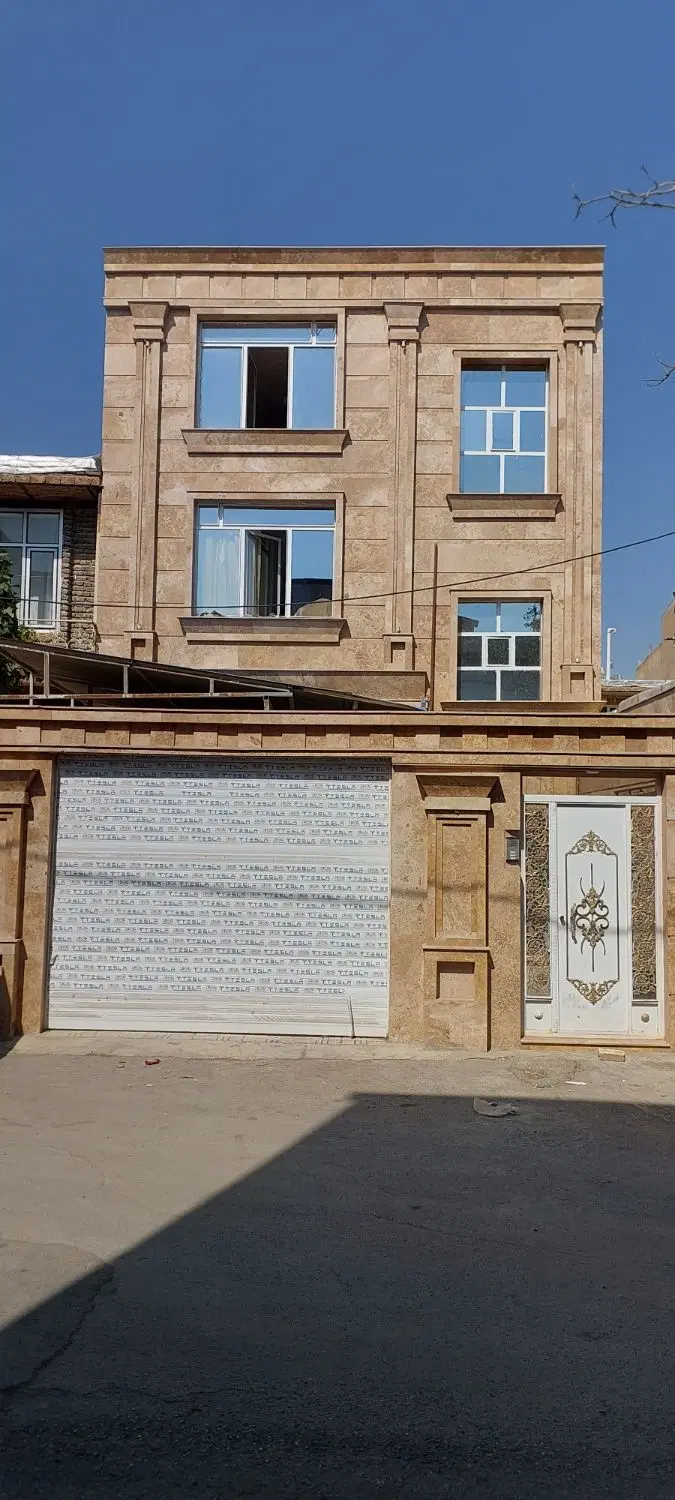۳ طبقه خانه ویلایی لوکس