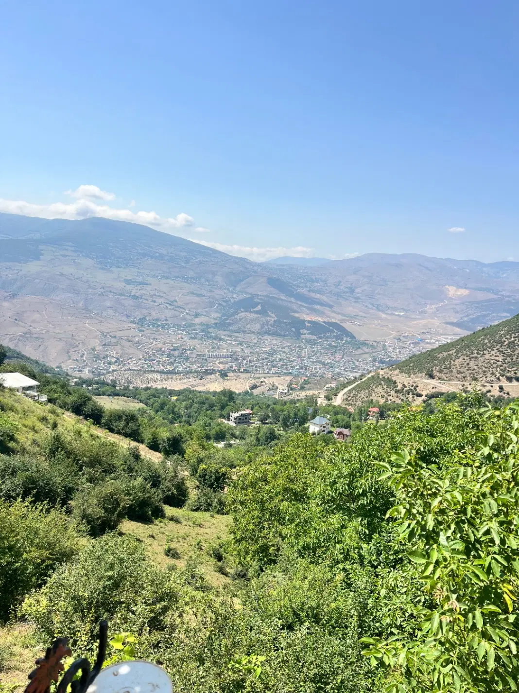 زمین ۲۰۵ متری
