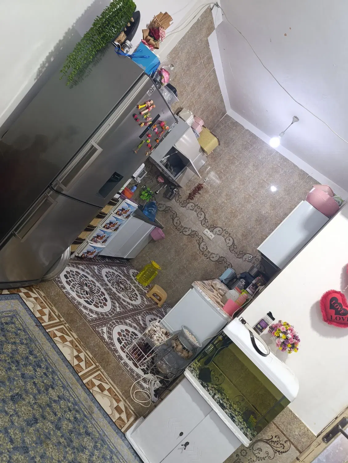ملک فروشی