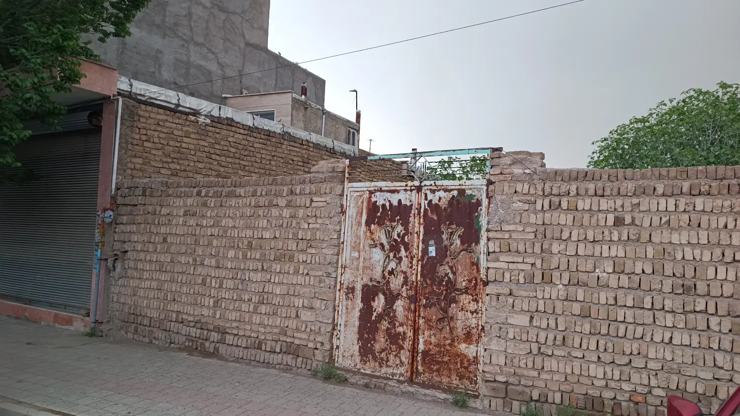 زمین مسکونی- تجاری با سیزده متر بر