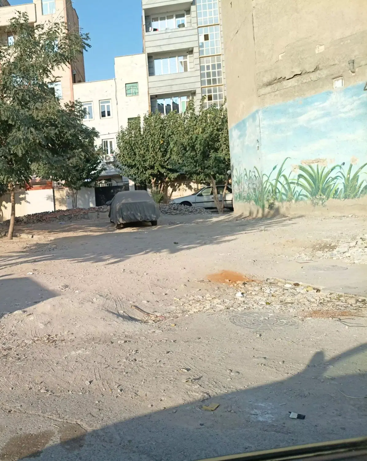 زمین فروشی