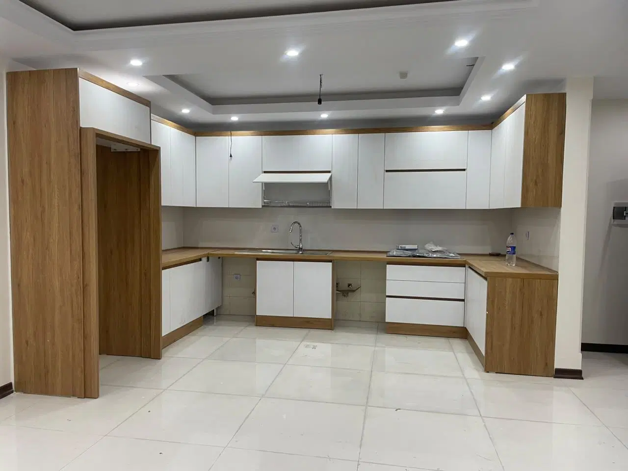 ۱۲۰متری نوساز پارکینگ آسانسور انباری