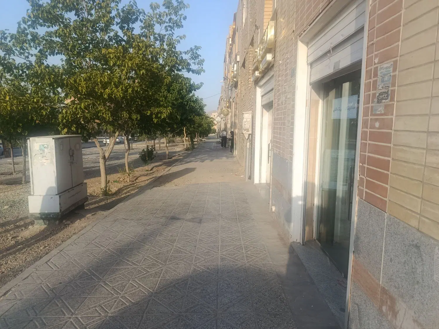 مغازه تجاری بر بلوار مطهری
