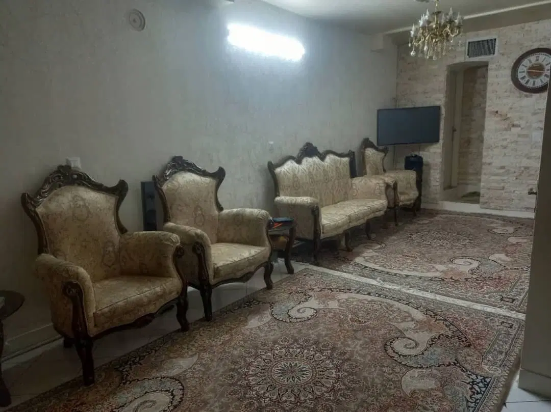 واحد ۵۳ میدان بروجردی یک خواب