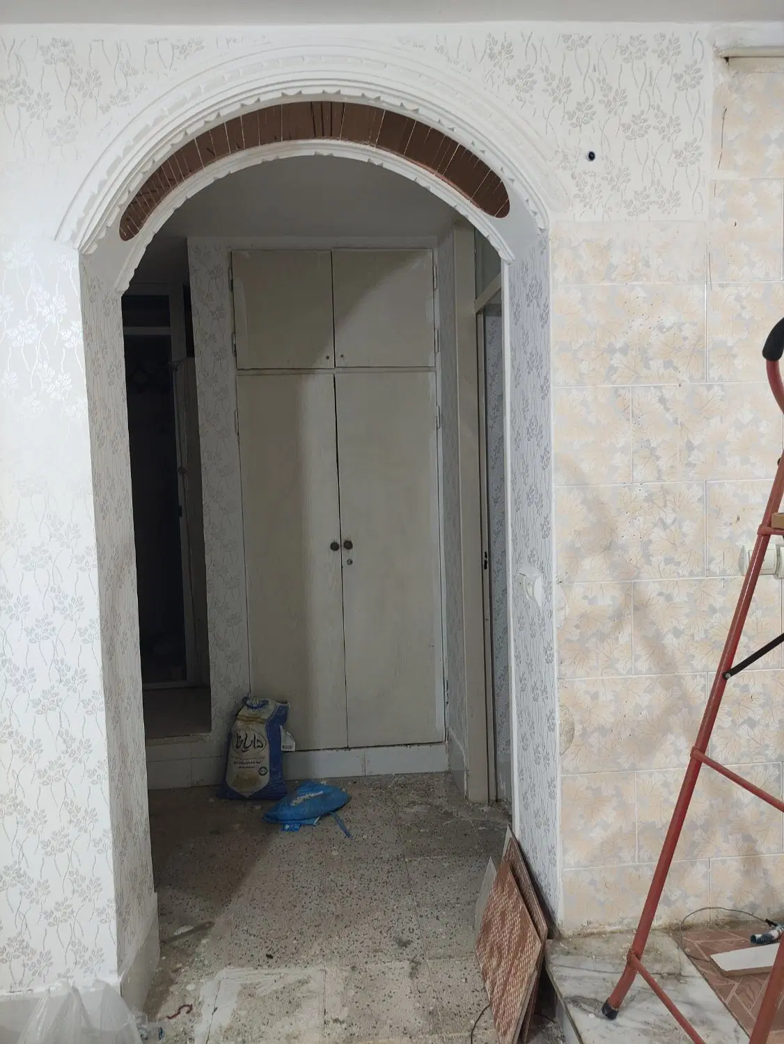 رهن و اجاره آپارتمان دوخوابه نیم طبق