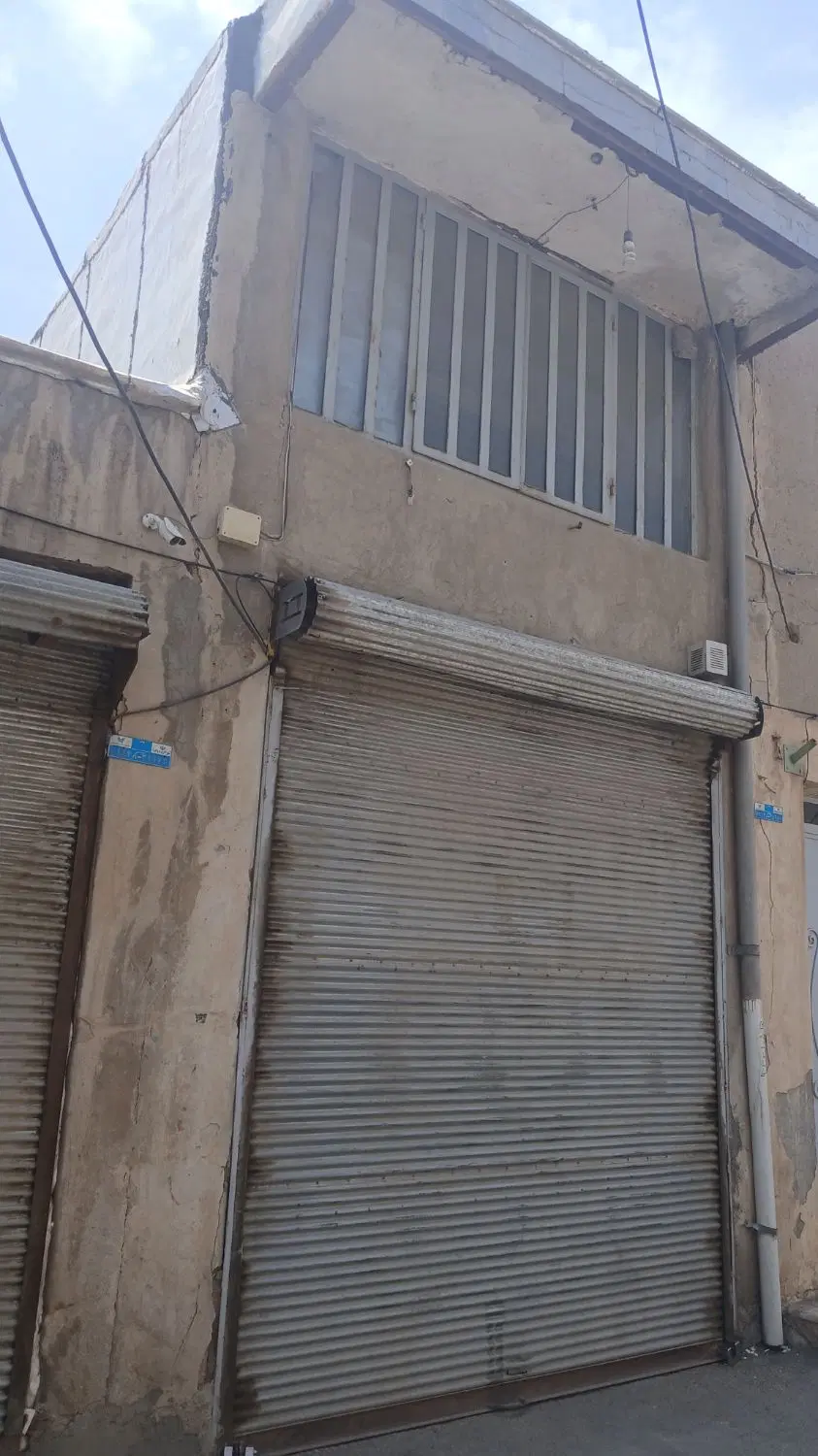 مغازه ۱۰ متری دو طبقه