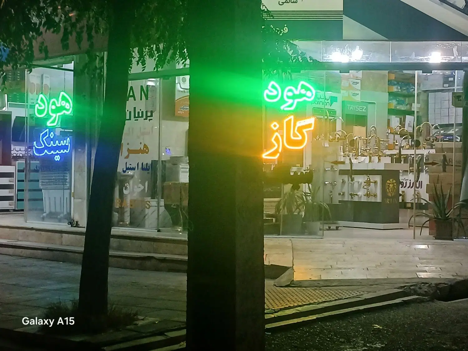 مغازه اجاره ای ۱۰۰متر۶۰متر۴۰متری