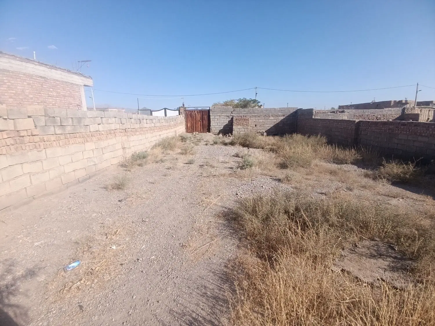 زمین مسکونی