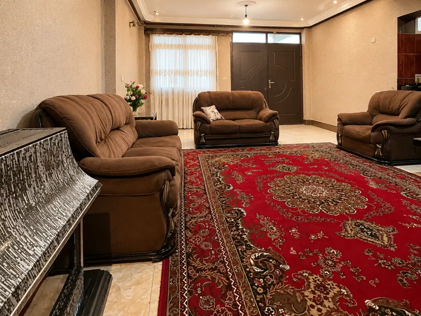 واحد همکف مبله، حیاط دربست و ورودی مستقل