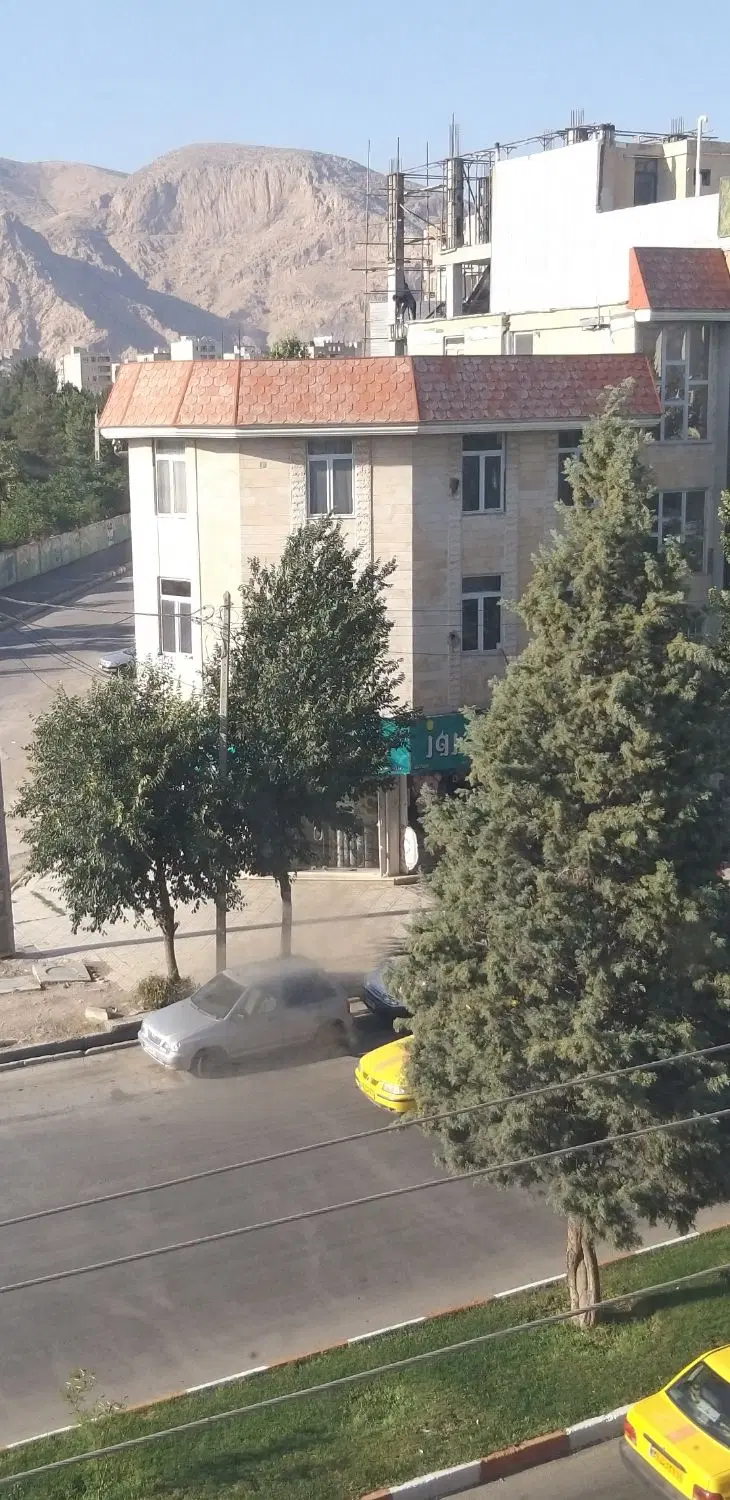 واحد اداری 50 متری فرهنگیان فاز 2 مناسب دفتر کار