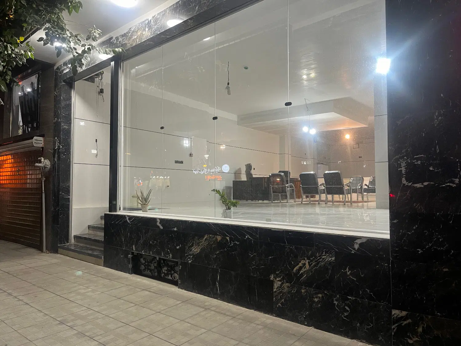 فروش مغازه ۱۲۰ متری
