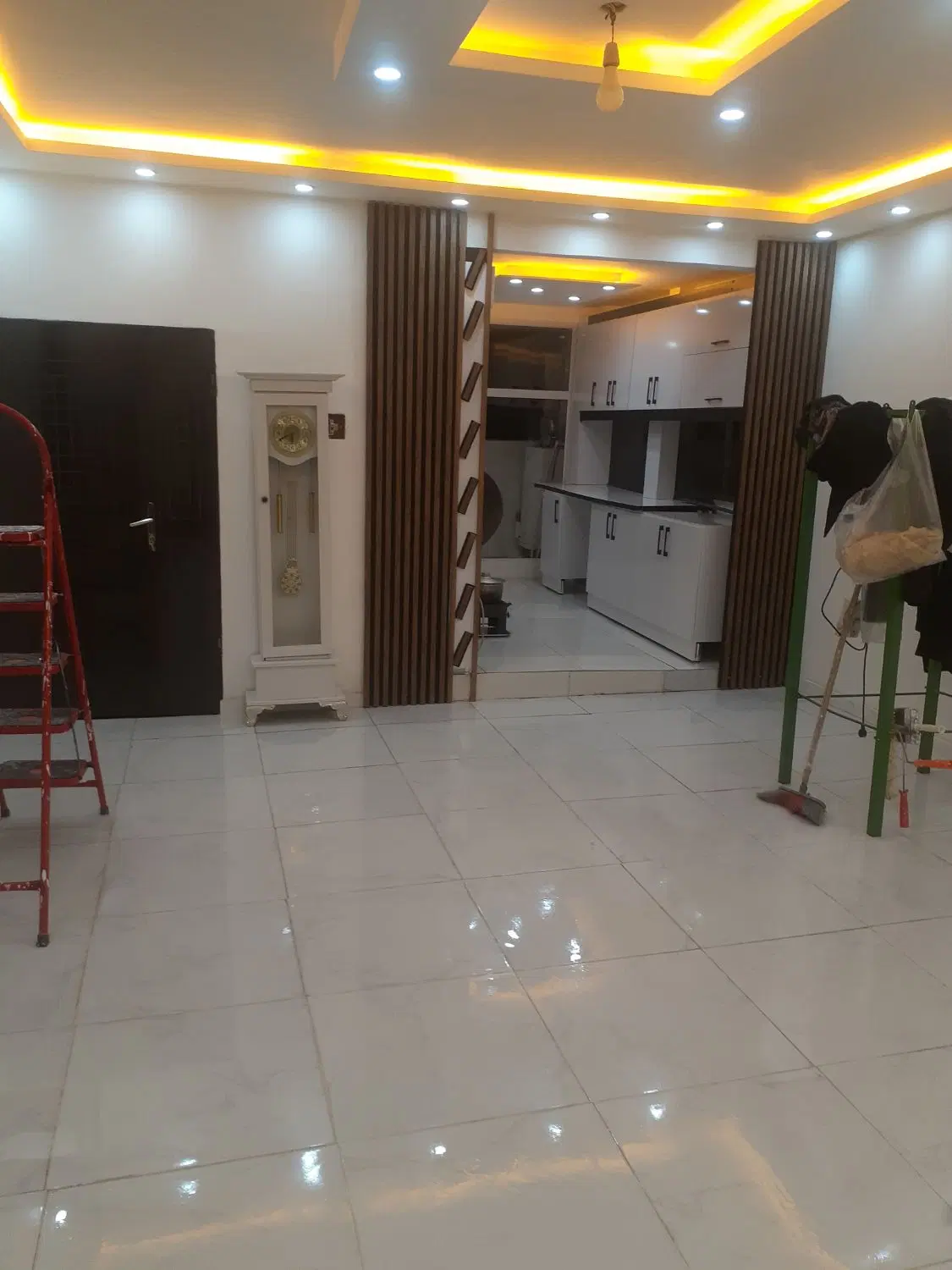 آپارتمان ۹۵متری دو خواب شیک
