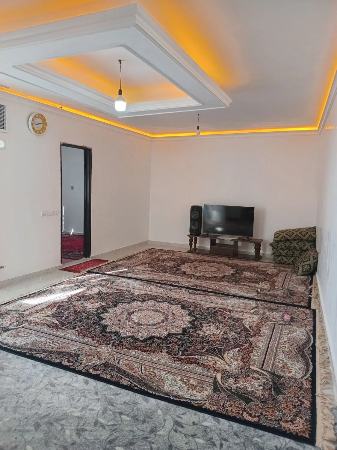 یک واحد خانه اجاره ای