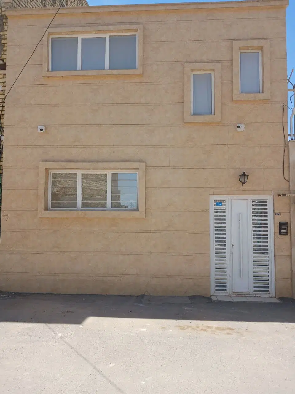 منزل نوساز همکف فروشی