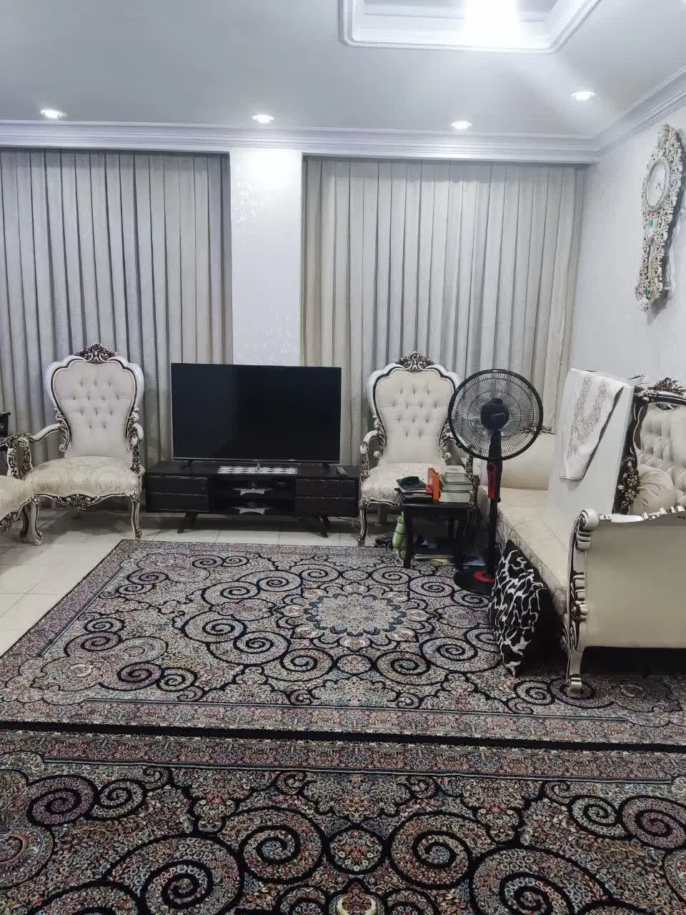 ۷۲ متری جنوبی پارکینگ دار