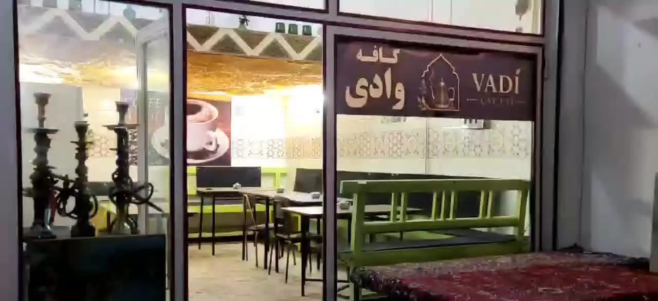 فروش مغازه سه طبقه در بازار