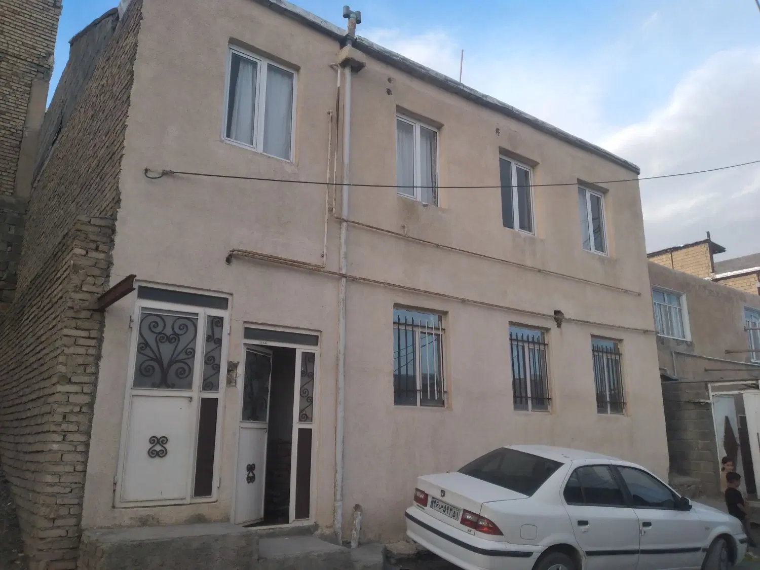 فروش خانه درسرخ دزج طبقه دوم عبور جدا تکمیل