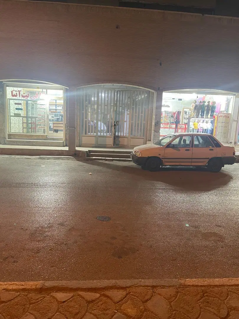 مغازه ۳۰متری فاز۱پاداد در بازارچه کوی استادان