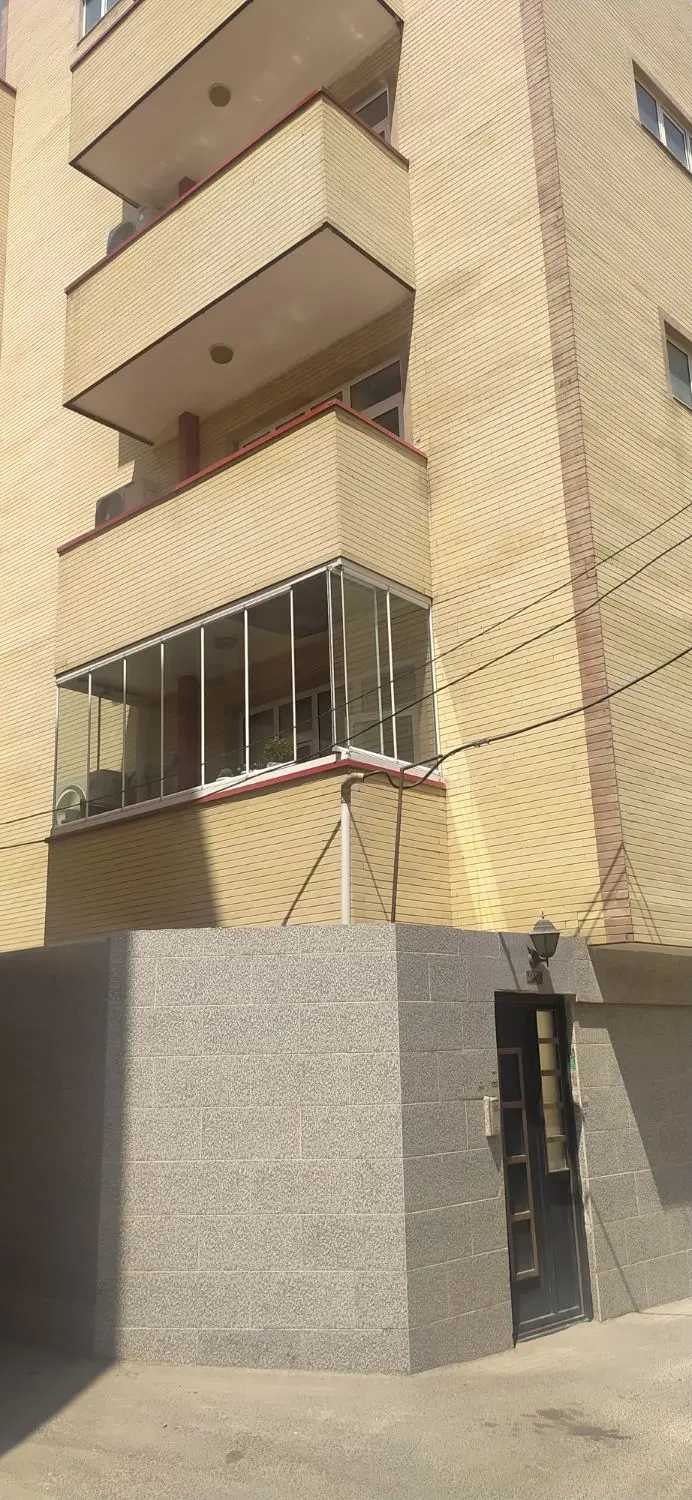 رهن و اجاره آپارتمان اول خ پاستور جدید طرف شریعتی