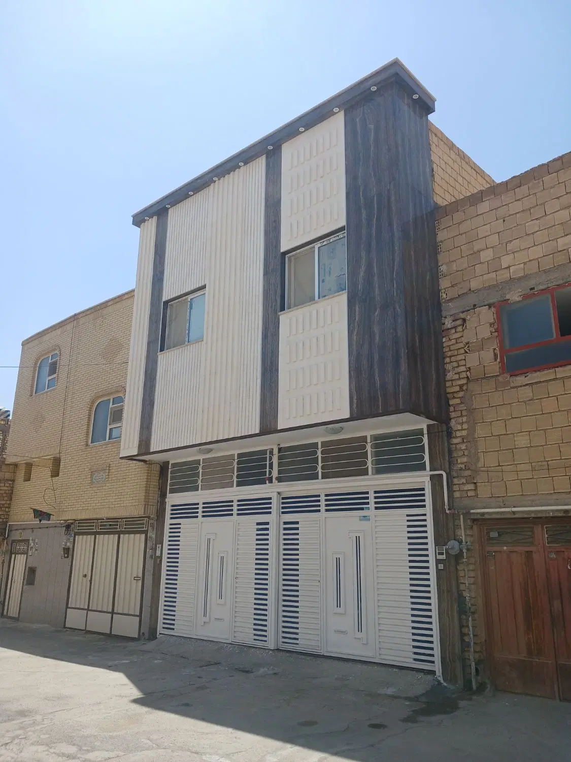 فروش خانه ۲ طبقه خیابان مکتب
