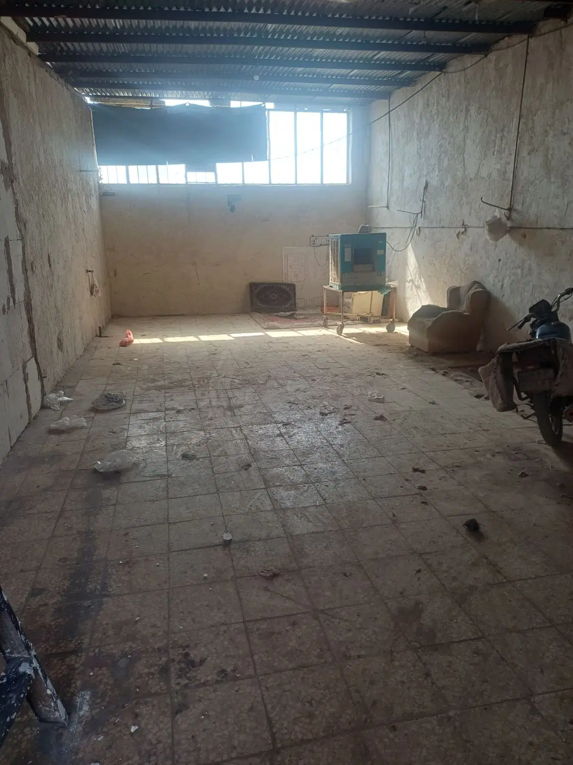 انباره اجاره ی میدان پلیس