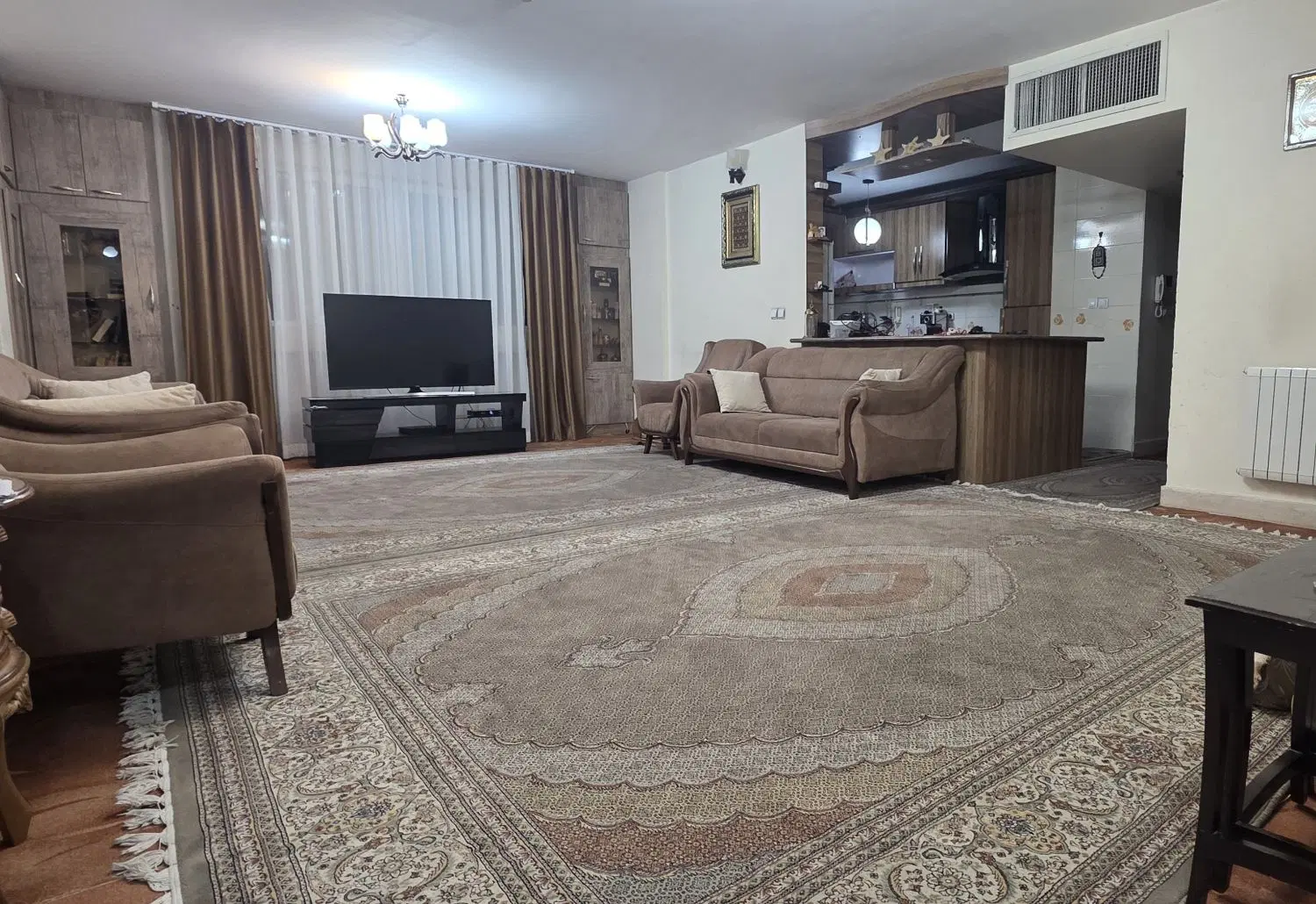 فروش آپارتمان ۱۲۵ متر دوخواب زرهی خ شهید آقایی