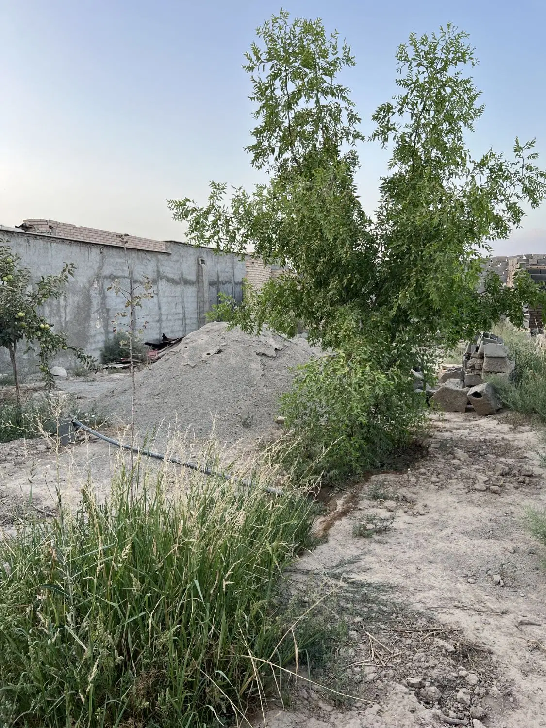 فروش‌ زمین‌