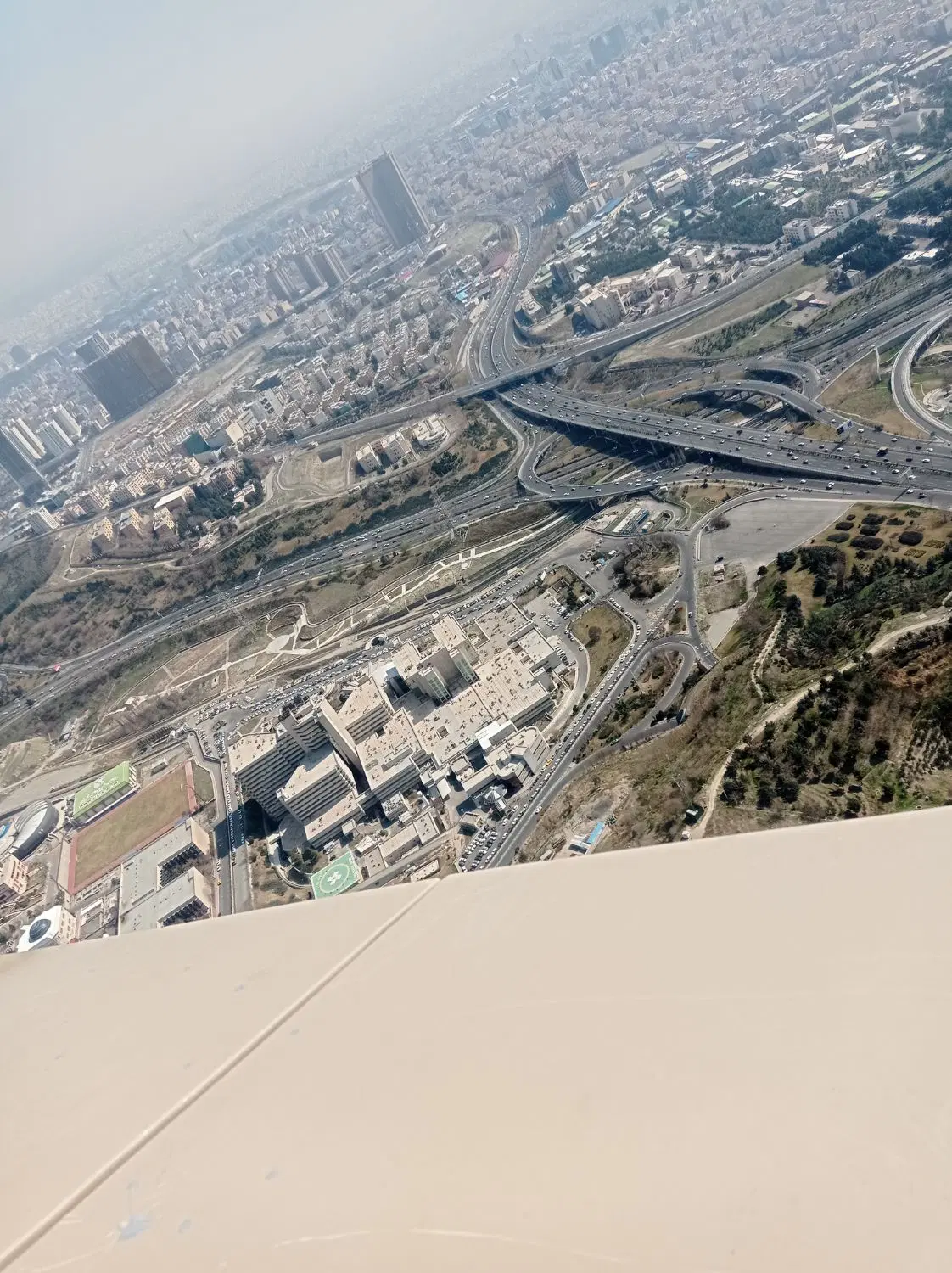 ۱۷۰ متر زمین
