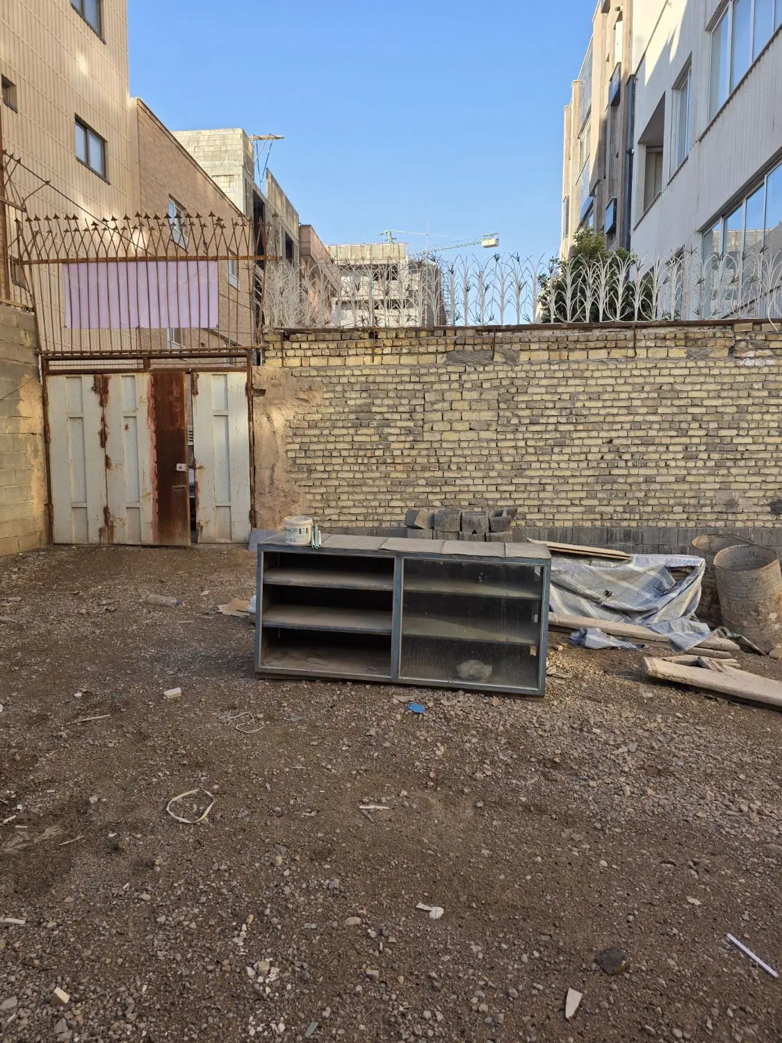 زمین مسکونی خ گلستان 242 متری